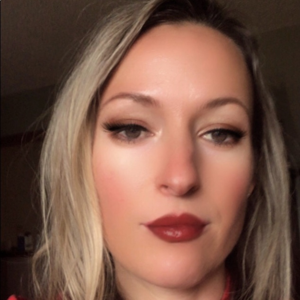 Meet your Posher, Monica